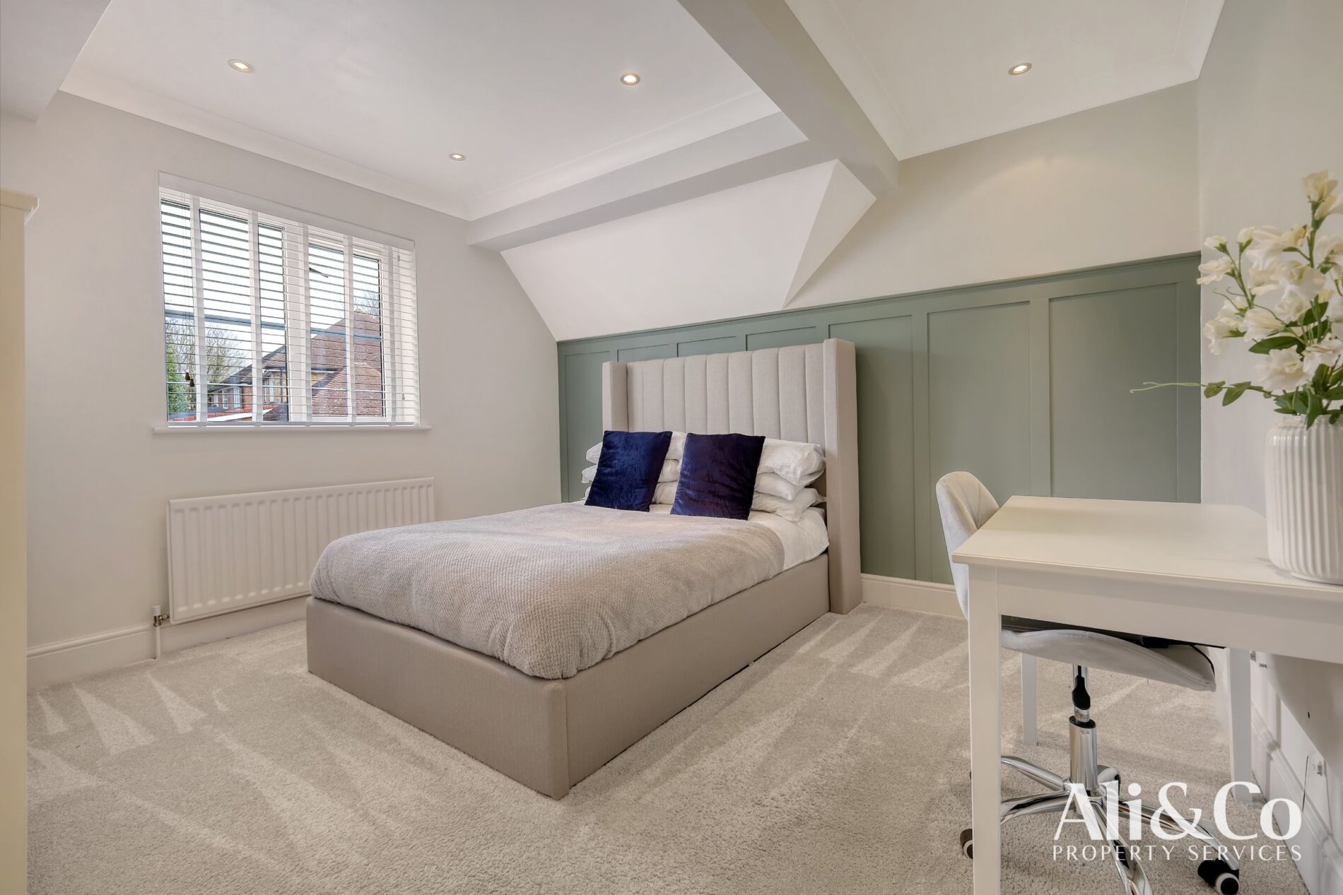 Henry De Grey Close, Meesons Lane, Grays