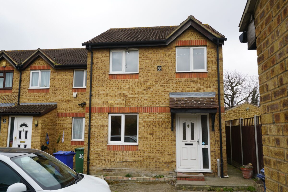 Oakley Close, Grays