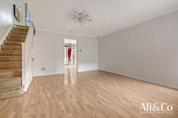 Archates Avenue, Grays