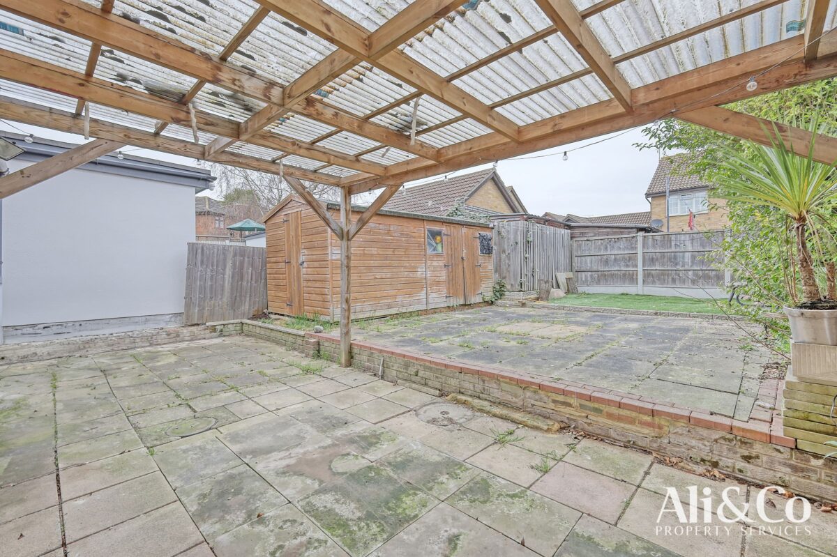 Archates Avenue, Grays