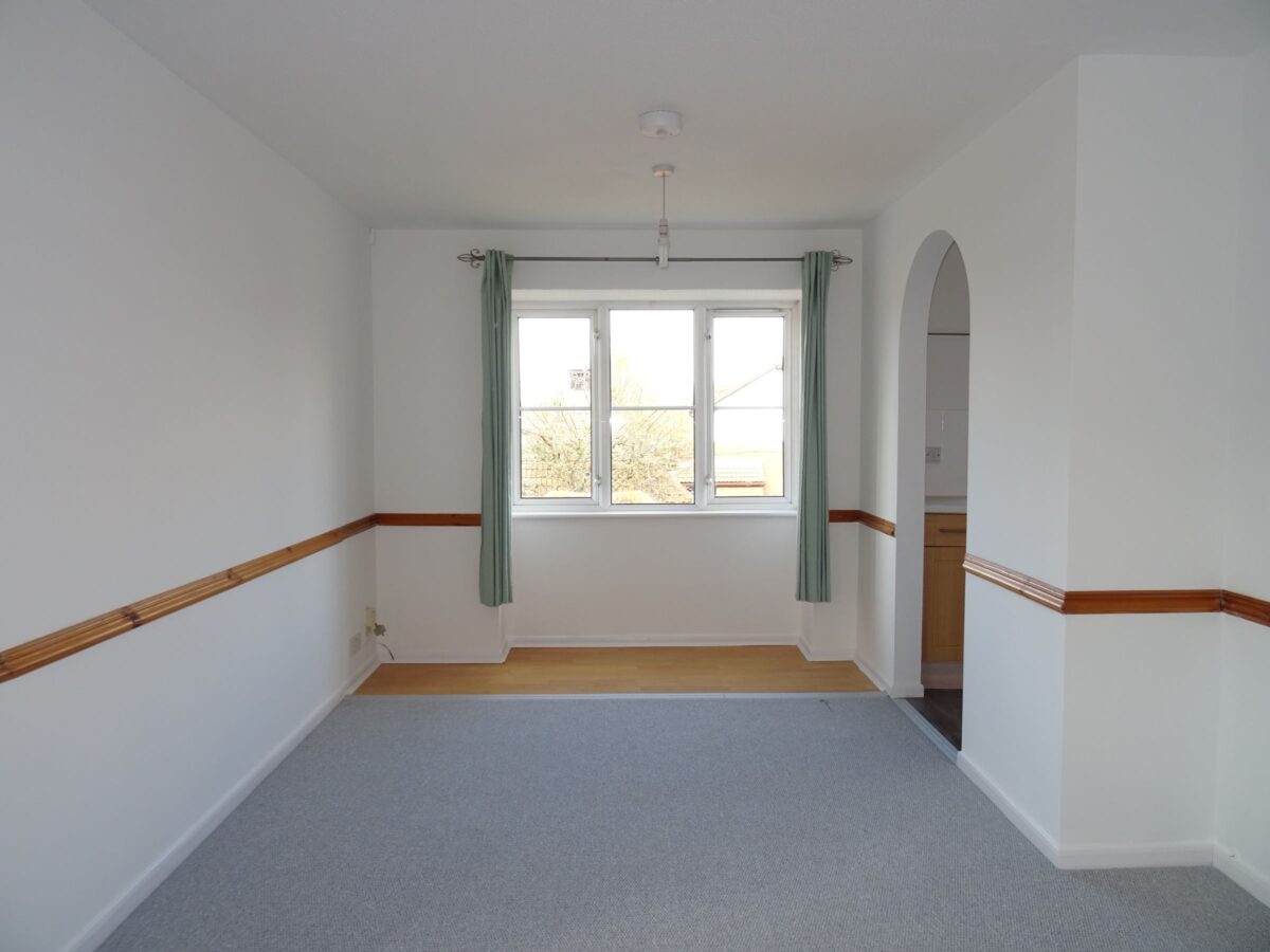 Duarte Place, Grays