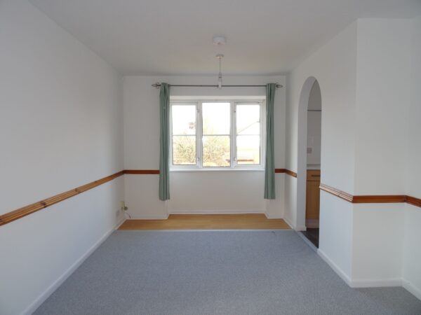Duarte Place, Grays