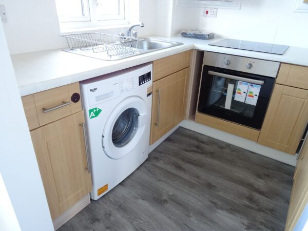 Duarte Place, Grays
