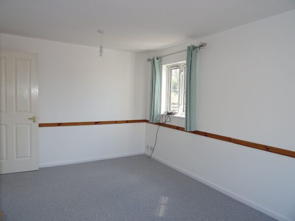 Duarte Place, Grays