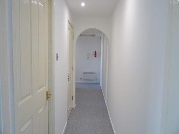 Duarte Place, Grays