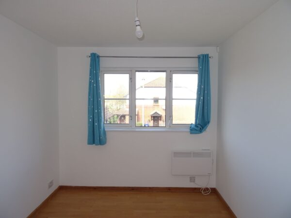 Duarte Place, Grays