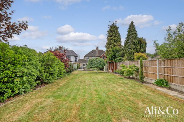Tennyson Avenue, Grays