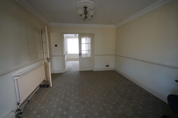 Elmway, Grays