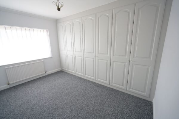Elmway, Grays