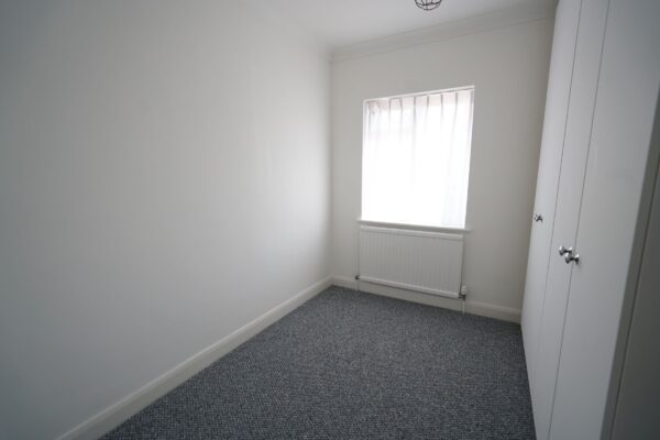Elmway, Grays