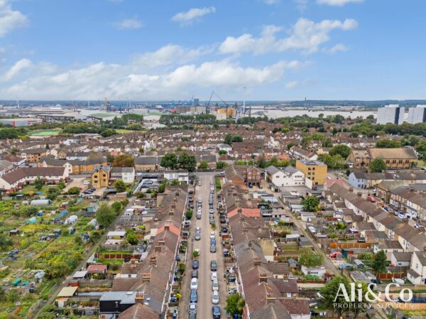 Kent Road, Grays