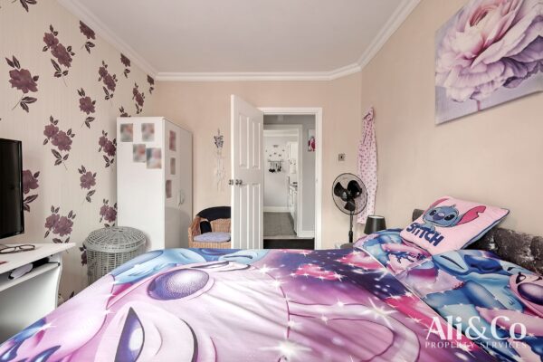 Boscombe Avenue, Grays