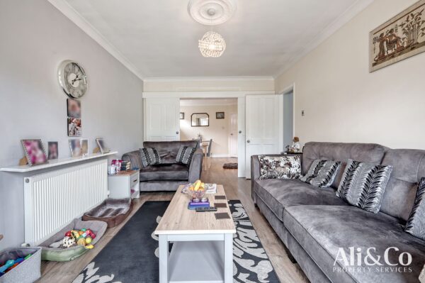Boscombe Avenue, Grays