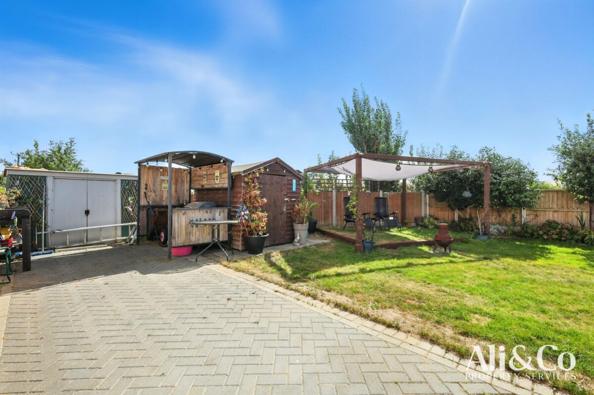 Heath Road, Orsett Heath