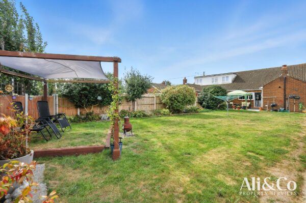 Heath Road, Orsett Heath