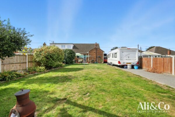 Heath Road, Orsett Heath