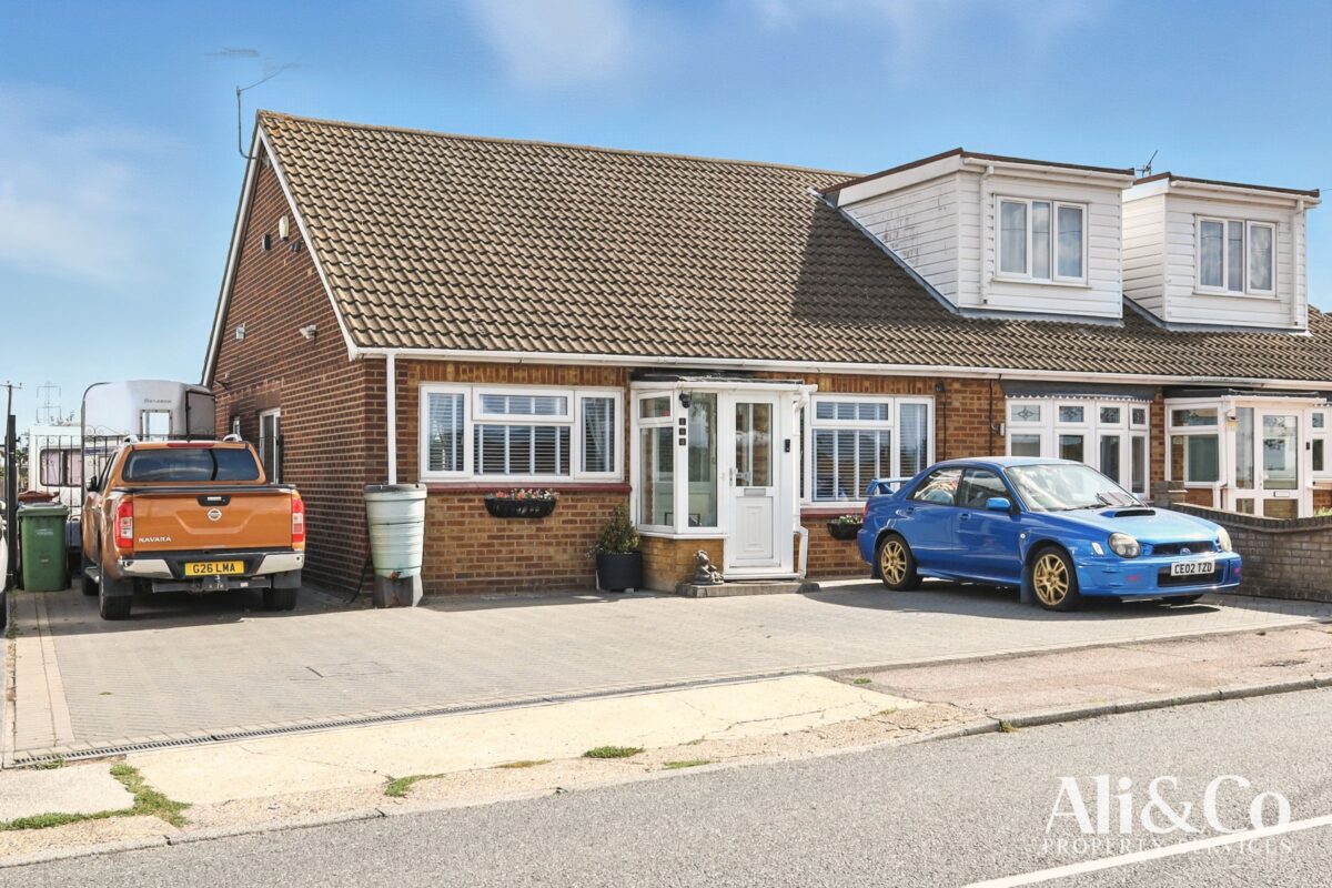 Heath Road, Orsett Heath