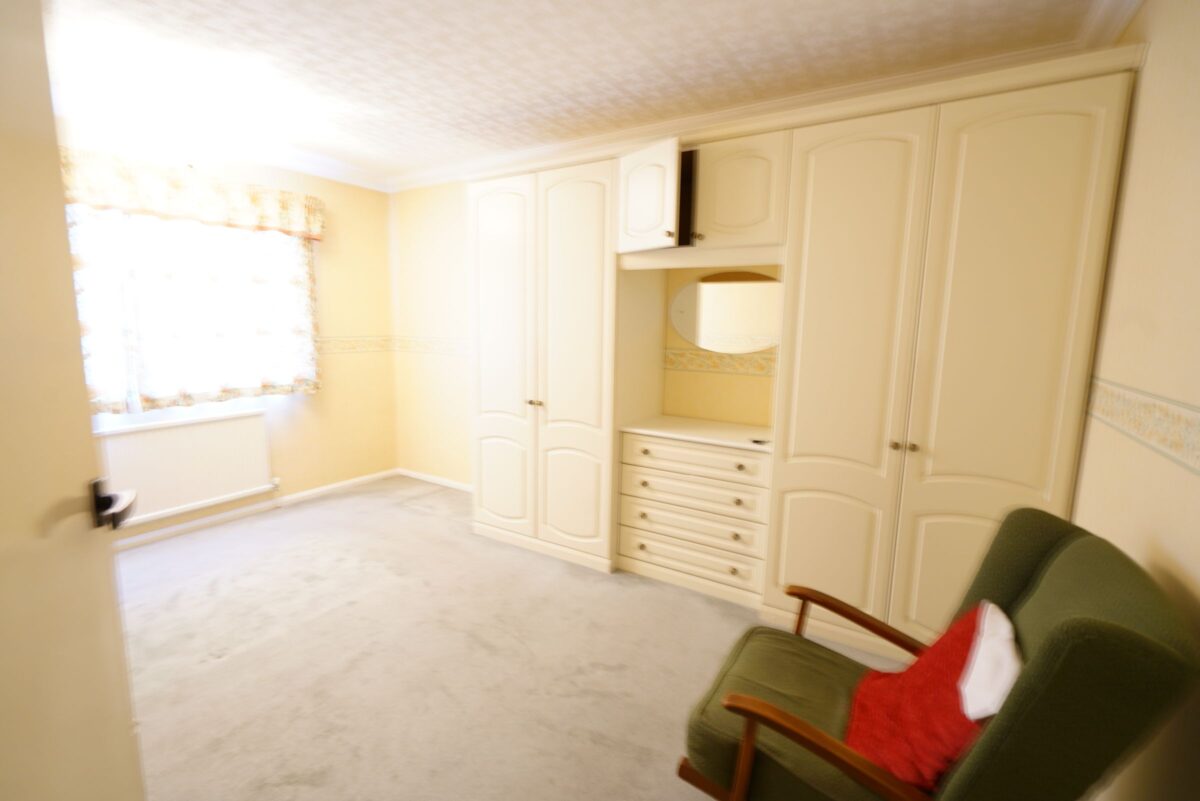 Overcliff Road, Grays