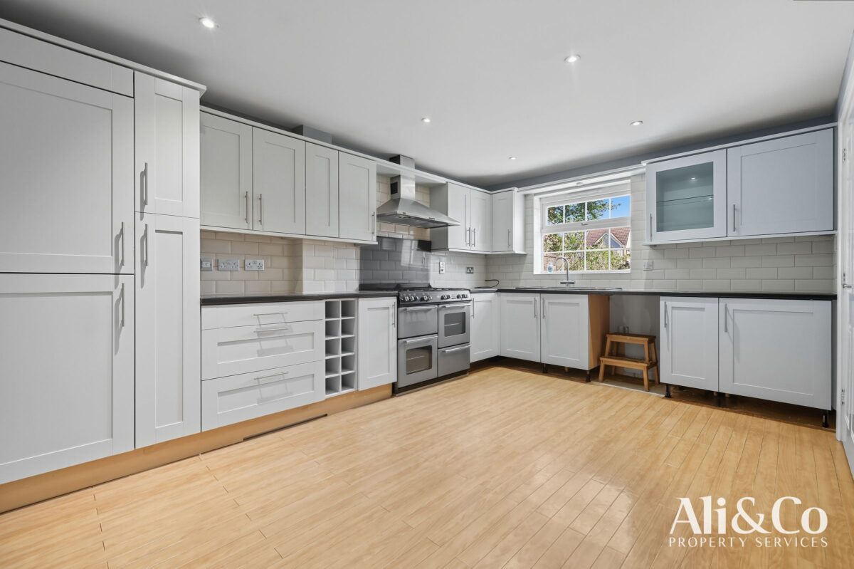 Frobisher Gardens, Chafford Hundred