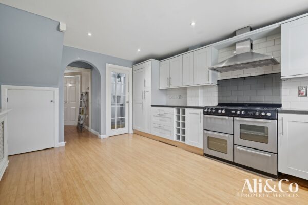 Frobisher Gardens, Chafford Hundred