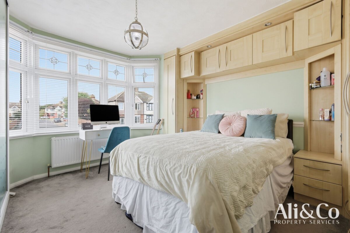 Rectory Road, Grays