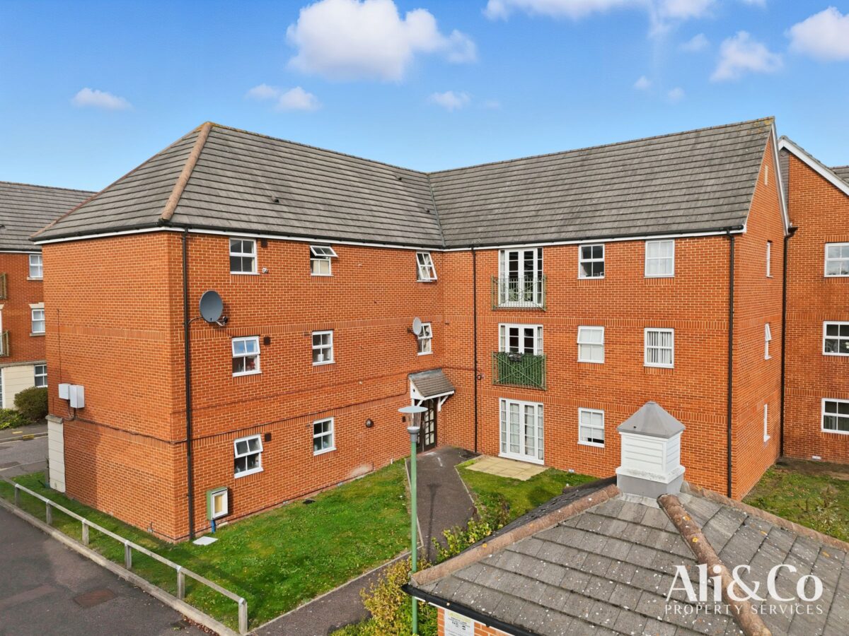 Rawlyn Close, Grays