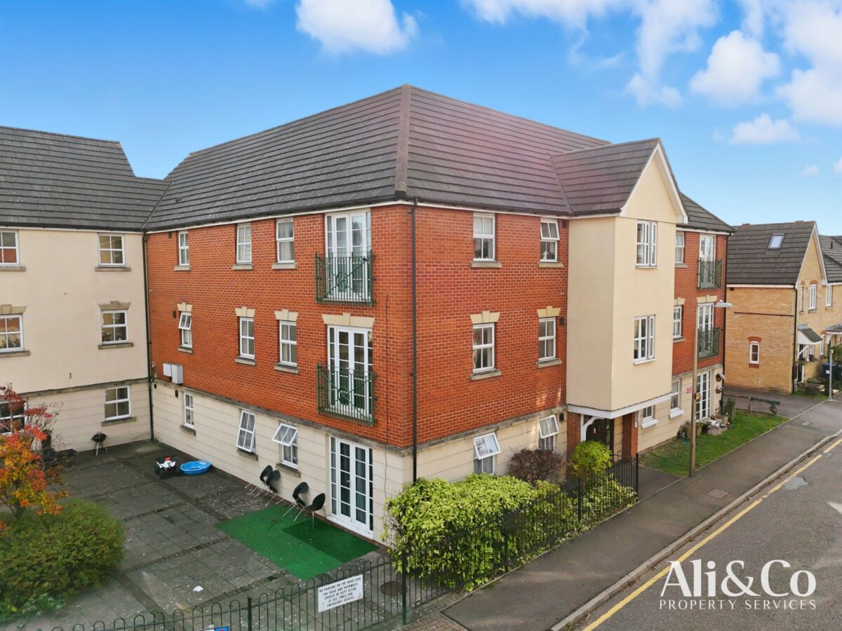 Rawlyn Close, Grays