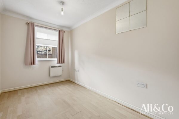 Rawlyn Close, Grays
