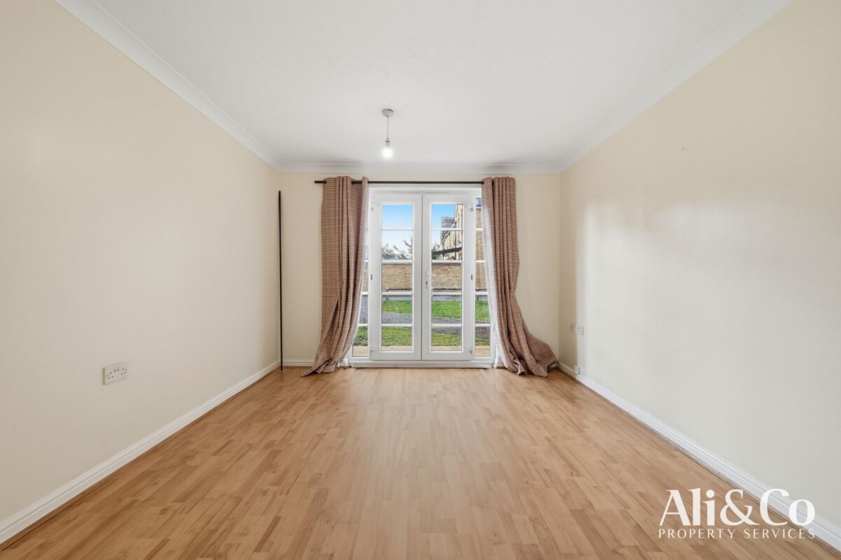 Rawlyn Close, Grays