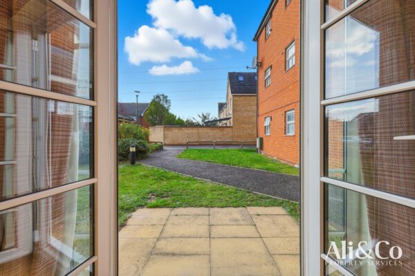 Rawlyn Close, Grays