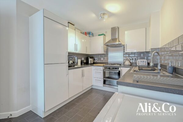 Woodside Close, Grays