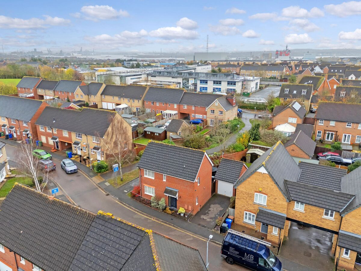 Plymouth Road, Grays