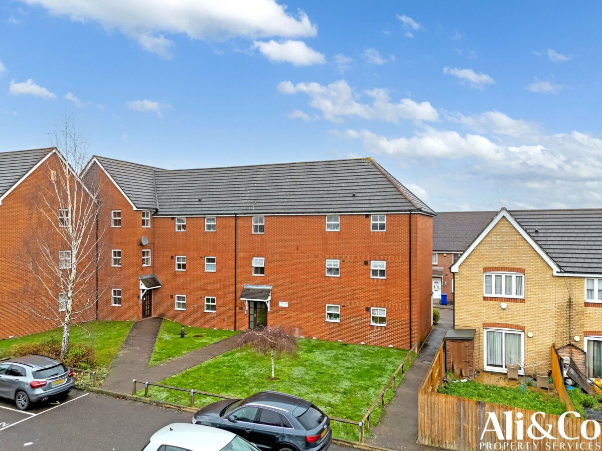 Rawlyn Close, Chafford Hundred