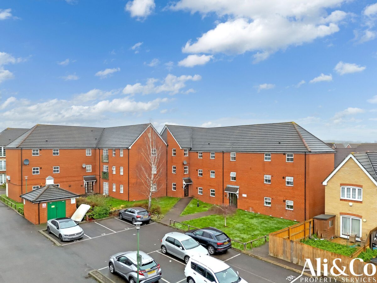 Rawlyn Close, Chafford Hundred