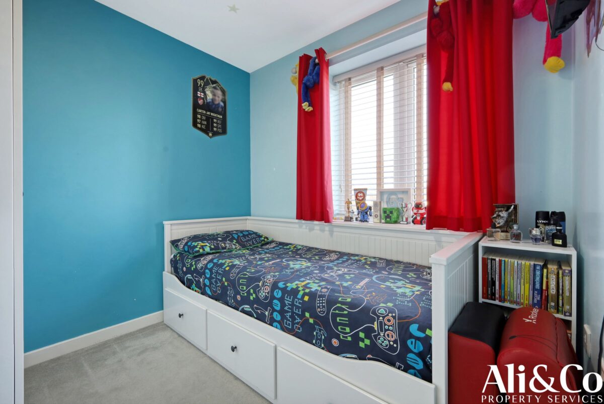 Woodside Close, Grays