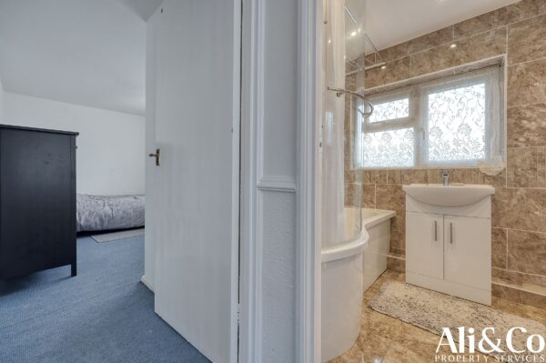 Sydney Road, Tilbury