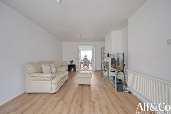 Sydney Road, Tilbury