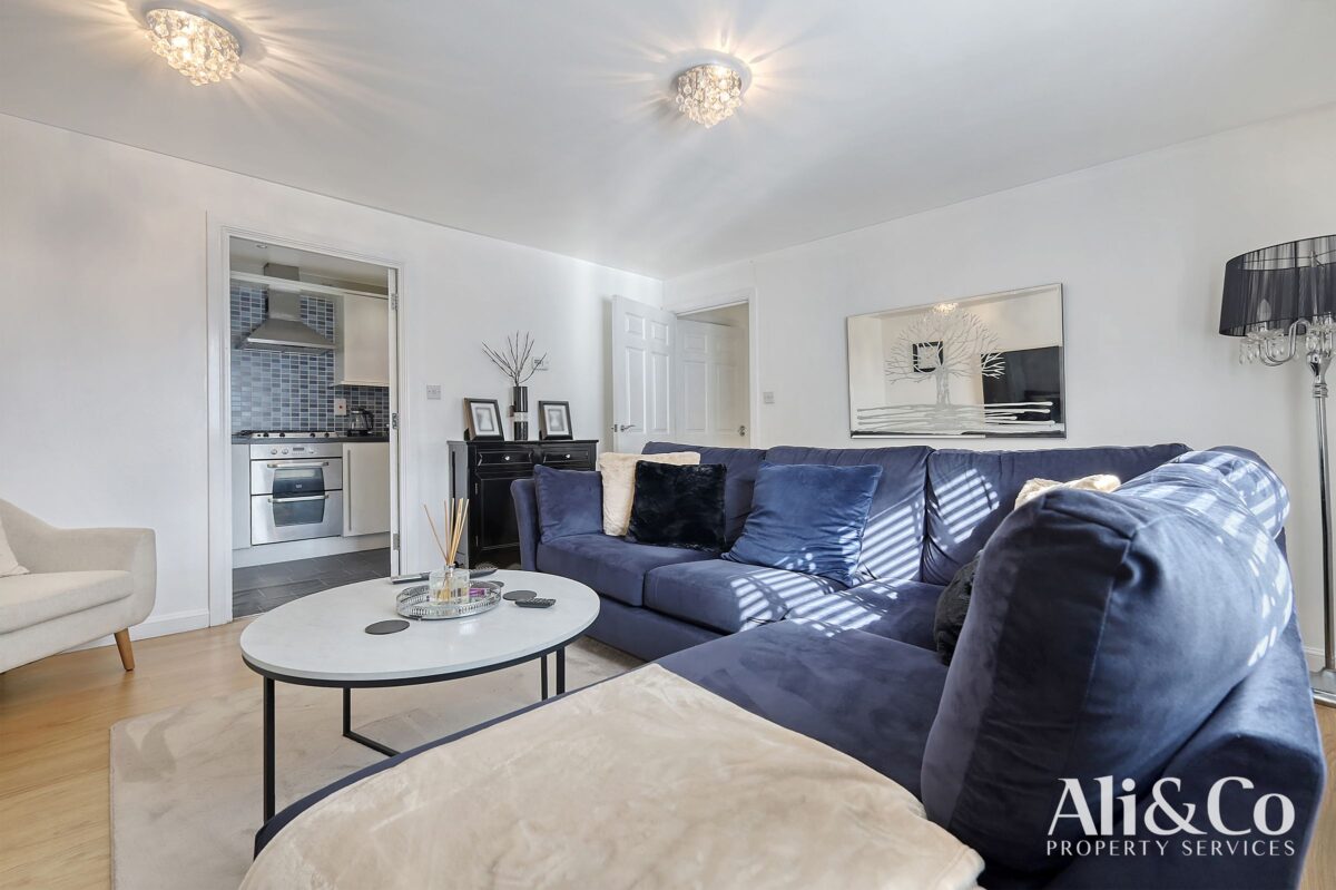 Frobisher Gardens, Chafford Hundred