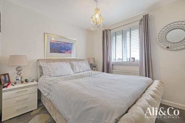 Frobisher Gardens, Chafford Hundred