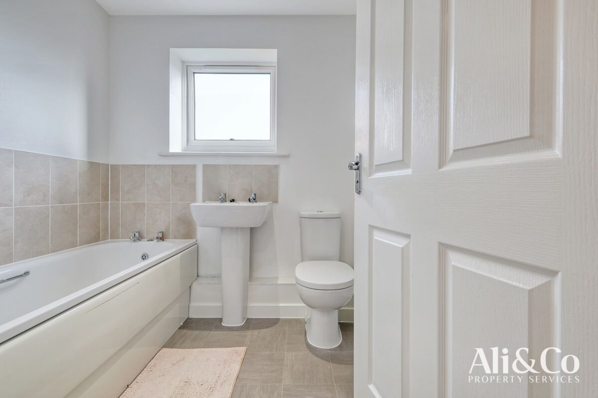 Malthouse Drive, Grays