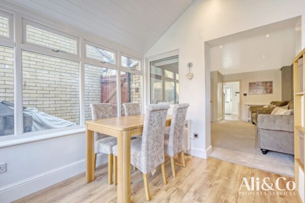 Thistle Close, Basildon