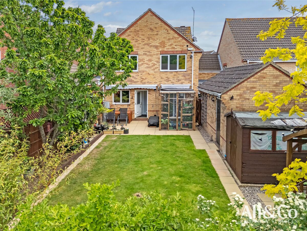 Maunder Close, Chafford Hundred