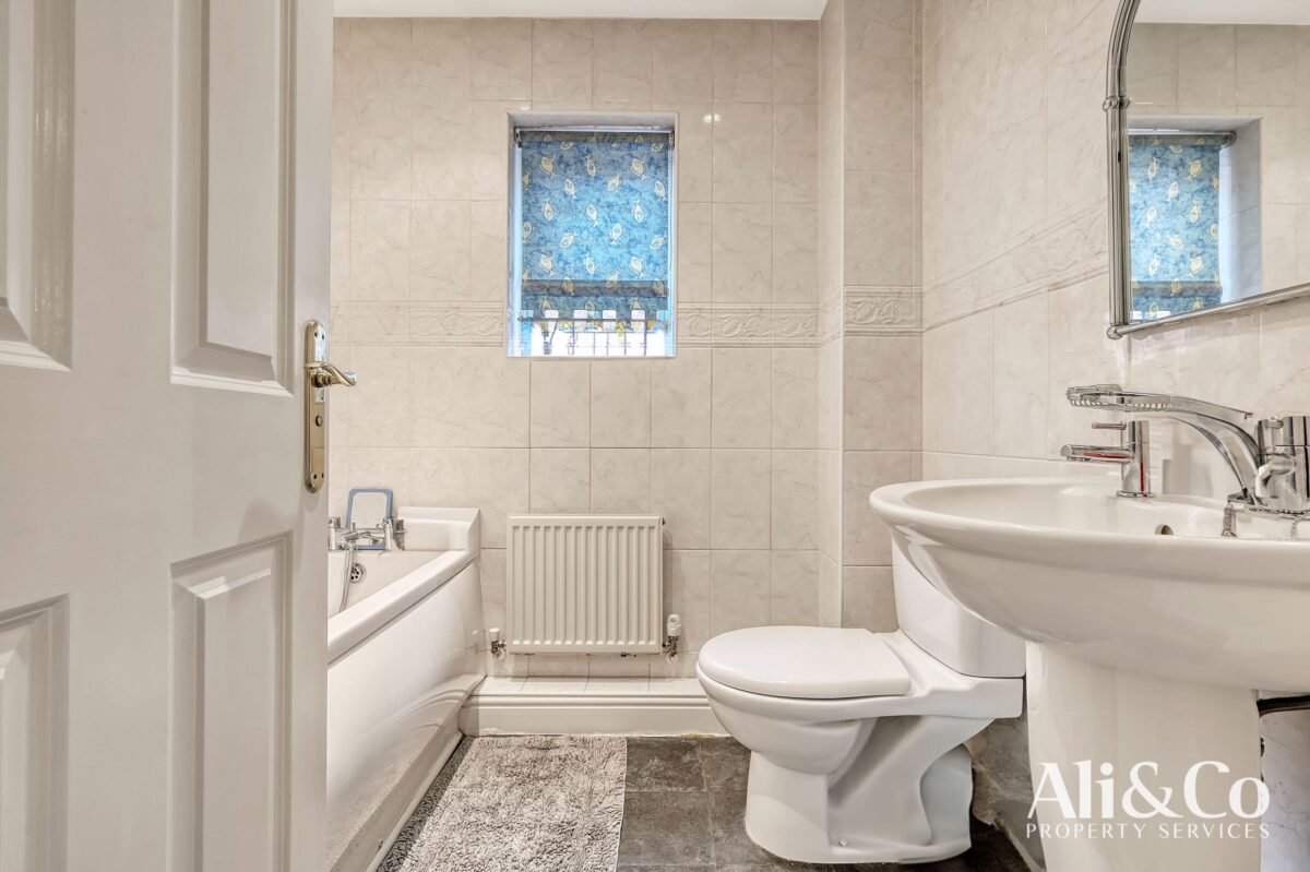 Maunder Close, Chafford Hundred