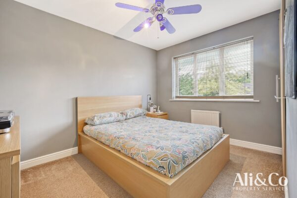 Maunder Close, Chafford Hundred