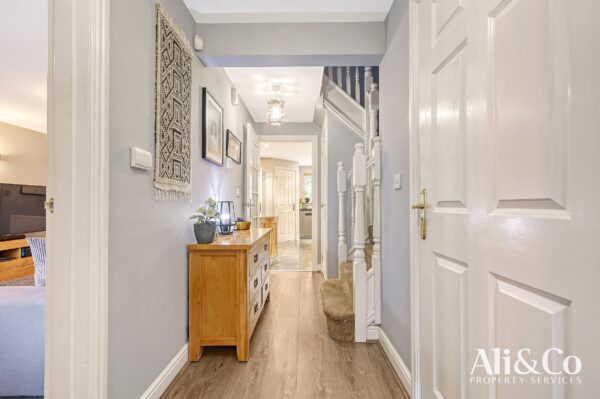 Maunder Close, Chafford Hundred