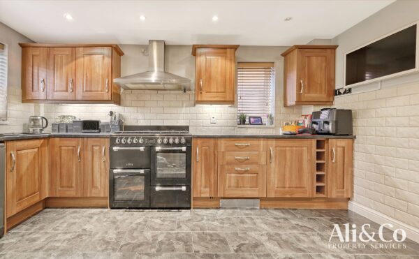 Maunder Close, Chafford Hundred