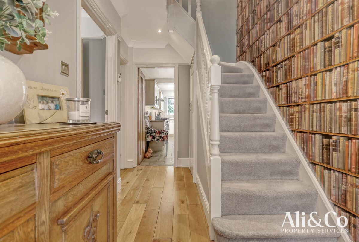 Tennyson Avenue, Grays