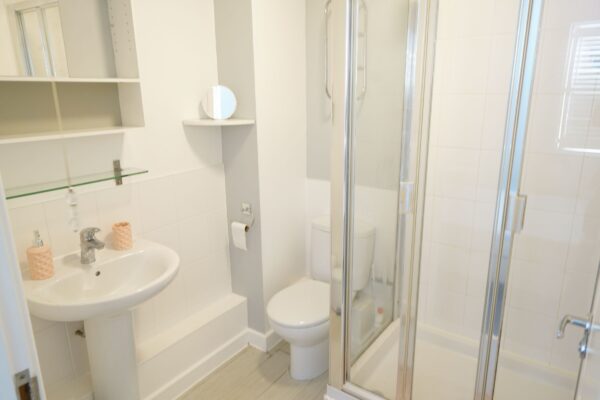 North Road, Purfleet