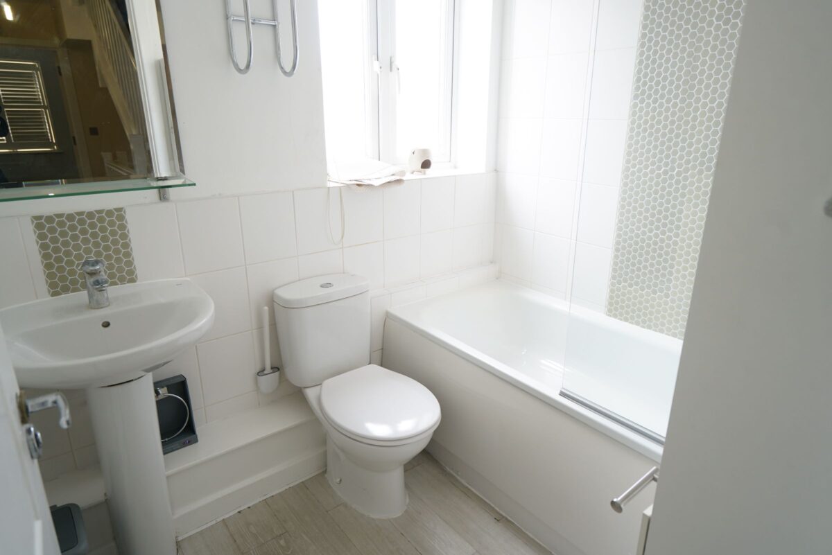 North Road, Purfleet