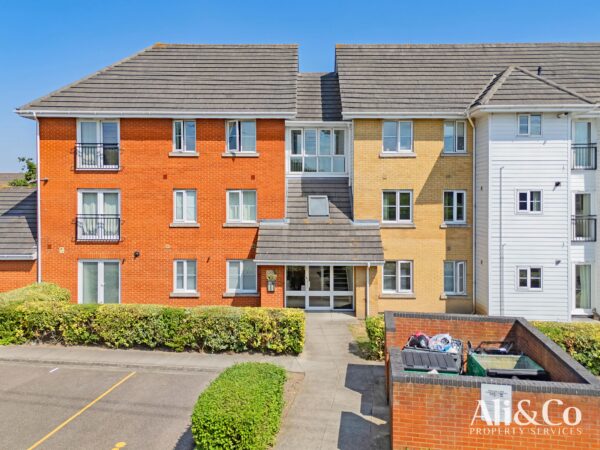 Flat , Gower Place, Chafford Hundred, Grays